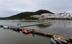 Atravessar o Guadiana a pé é atrativo do Festival do Contrabando, em Alcoutim