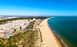 Centenas de motos Harley Davidson rumam à Praia de Monte Gordo