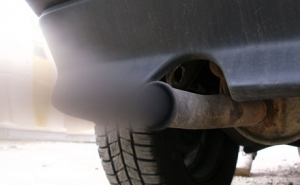Todos os fabricantes de carros a gasóleo ultrapassam a Volkswagen no incumprimento das normas europeias de poluição