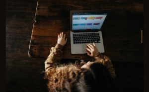 Teletrabalho ganha força, mas espaços físicos das sedes das empresas continuarão a ser fundamentais