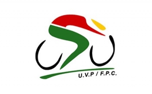 Pelotão multinacional pedala no Alentejo