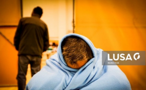 Covid: Mais de 100 médicos voluntários vão apoiar equipas que acompanham sem-abrigo