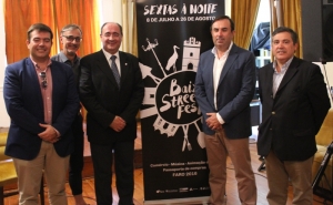 Faro pioneiro com lojas abertas até à meia-noite