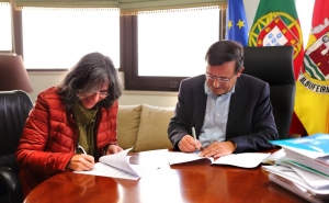 Autarquia assina Protocolo com Companhia de Teatro 