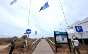 Praias de Portimão hasteiam pelo 38º ano consecutivo a Bandeira Azul