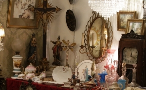 Feira de Antiguidades e Velharias