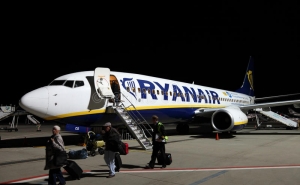 Voo da Ryanair com destino a Faro aterrou de emergência em França