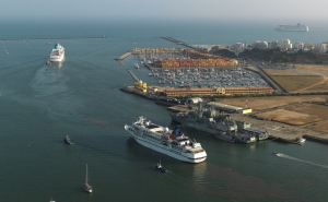 Arrancam dragagens no Porto de Portimão