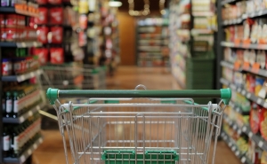 Compras no supermercado com filhos ou aula prática de finanças pessoais?