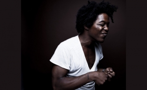 MASTERCLASSES SOBRE NOVAS ABORDAGENS AO SOM E À MÚSICA, IMAGEM PARA CONTEÚDOS MUSICAIS E OBJETOS AUDIOVISUAIS COM FIGURAS DE TOPO NO FESTIVAL SOM RISCADO EM LOULÉ