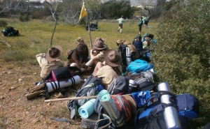 Escoteiros de Quelfes comemoram 17º aniversário com acampamento