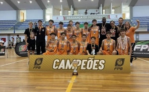 CÂMARA DE LOULÉ FELICITA TUBARÕES DE QUARTEIRA POR CONQUISTA DE CAMPEONATO NACIONAL
