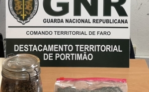 Detido na posse de 115 doses de canábis   