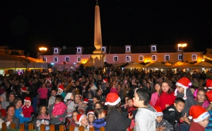 Aldeia de Natal ilumina Vila Real de Santo António