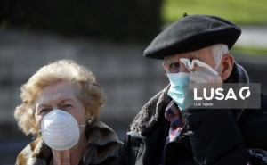 Covid-19: Conselho de Escolas Médicas defende uso generalizado pela população de máscaras