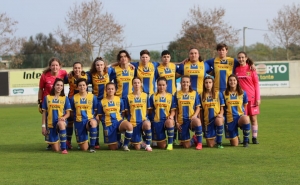 Futebol feminino: Equipa sénior do F.C. Ferreiras atrai novos talentos em treino aberto