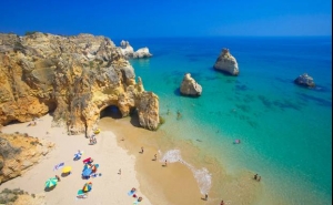 Algarve sobe ocupação em junho