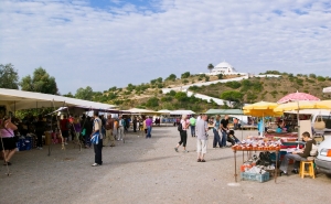 MERCADO SEMANAL DA ROUPA EM LOULÉ REABRIU HOJE