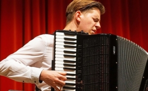 MELHORES ACORDEONISTAS DO MUNDO RUMAM A LOULÉ PARA  DISPUTAR TROFÉU MUNDIAL
