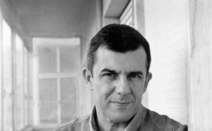 ESCRITOR ALGARVIO GASTÃO CRUZ APRESENTA “DISCURSOS DIRETOS”