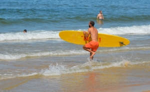 Salvamentos aquáticos na praia de Faro