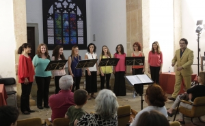 GRUPO CORAL OUTRAS VOZES APRESENTA CONCERTO PARA FAMÍLIAS NO CINE-TEATRO LOULETANO