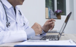 AR recomenda ao Governo que garanta acesso a teleconsultas com recurso a imagem