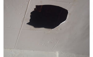Desabamento de teto de edifício provoca quatro desalojados em Silves