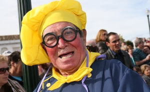 Seniores brincam ao Carnaval em Tavira