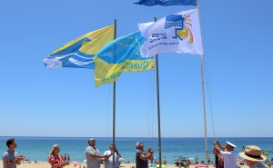Bandeiras hasteadas nas praias de Lagos