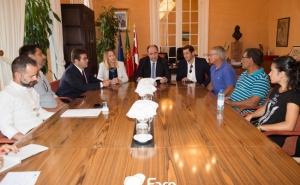 ASSINADO PROTOCOLO PARA A PROMOÇÃO DE AULAS DE VELA NA ILHA DA CULATRA