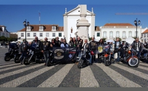 Centenas de Harleys rumam a Monte Gordo durante uma semana
