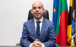 Presidente da Câmara de Lagoa distinguido pela Confederação do Desporto de Portugal