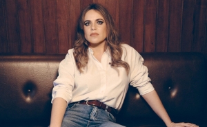 Joana Espadinha apresenta novo álbum em concerto no TEMPO – Teatro Municipal de Portimão
