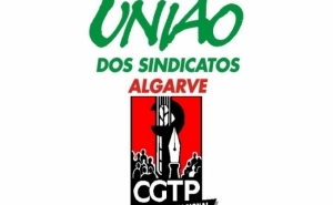 Uma centena de trabalhadores do Grupo Eva pedem melhores salários em Faro