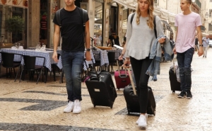 Franceses continuam a ser os estrangeiros que mais imóveis compram em Portugal