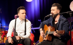 «Anjos» dão as boas vindas a 2017  na praia de Monte Gordo