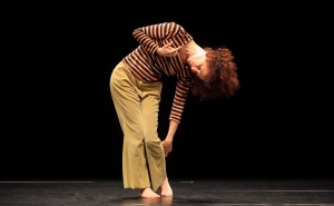 Exposição «A Dança do Existir» de Vera Mantero na Biblioteca Municipal de Loulé