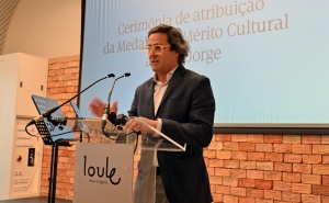 LÍDIA JORGE RECEBEU MEDALHA DE MÉRITO CULTURAL NA SUA «TERRA MÃE»