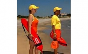 Turista Resgatada do Mar e Reanimada na Ilha de Tavira