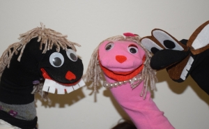 ESPETÁCULO «O BARBEIRO» PELA MÃOZORRA ASSOCIAÇÃO CULTURAL NA BIBLIOTECA DE LOULÉ