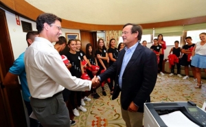 AUTARQUIA HOMENAGEIA GINASTAS DO IMORTAL DESPORTIVO CLUBE