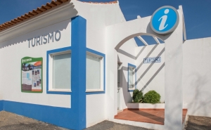 POSTO DE TURISMO DE SANTA CLARA-A-VELHA REABRE AO PÚBLICO