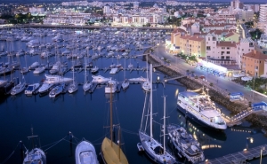 CÂMARA DE LOULÉ FELICITA MARINA DE VILAMOURA POR DISTINÇÃO INTERNACIONAL