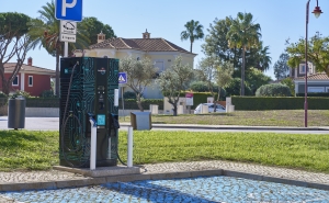 Funcionamento pleno dos carregadores elétricos da Inframoura regista crescimento significativo em 2025