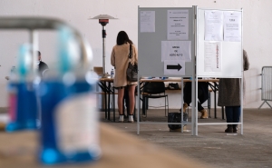 Legislativas: Governo duplica mesas de voto antecipado para responder a aumento de casos de covid-19