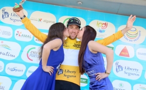 Anderson triunfa na consagração de Jordi Simon