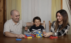 AKI LANÇA JOGO TRADICIONAL «FAÇA VOCÊ MESMO» PARA CRIANÇAS