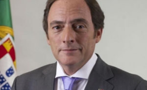 Vistos Gold: maioria chumba audição de Paulo Portas