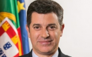 MINISTRO DA ECONOMIA AMANHÃ NA UALG